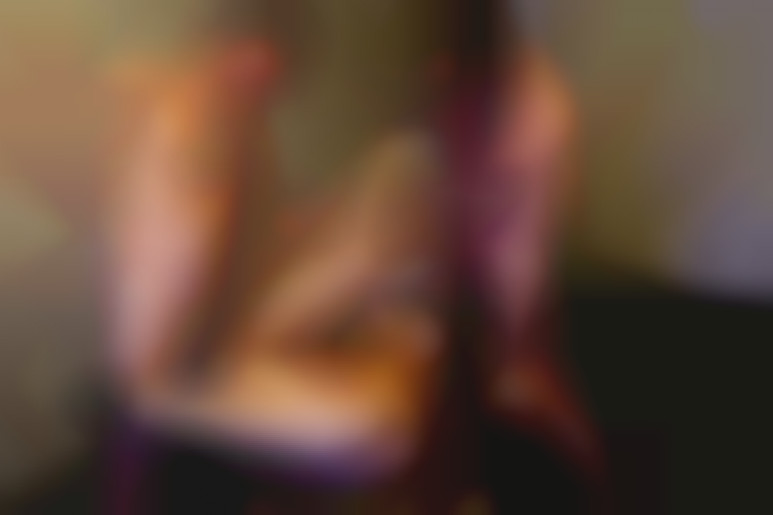 Orgie entre amis dans les vestiaires d'un club libertin