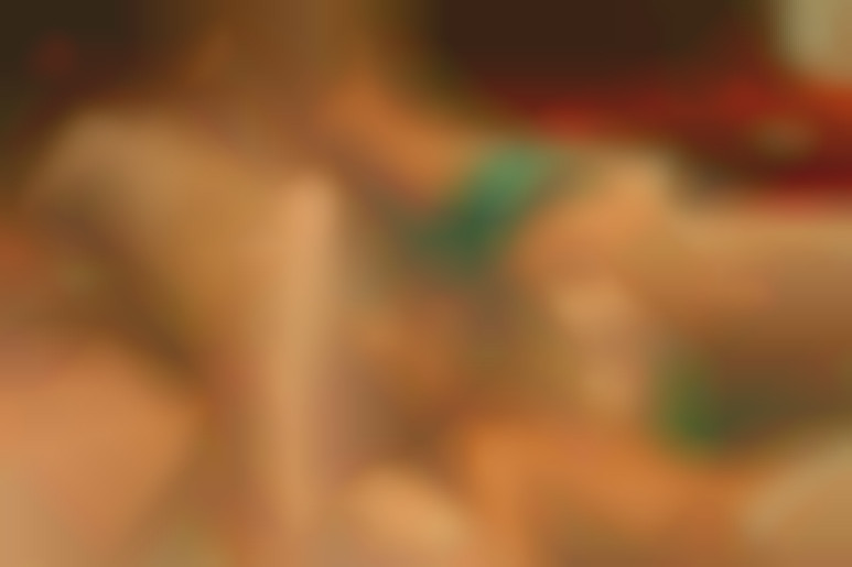 Orgie chic à Ibiza dans une villa de luxe