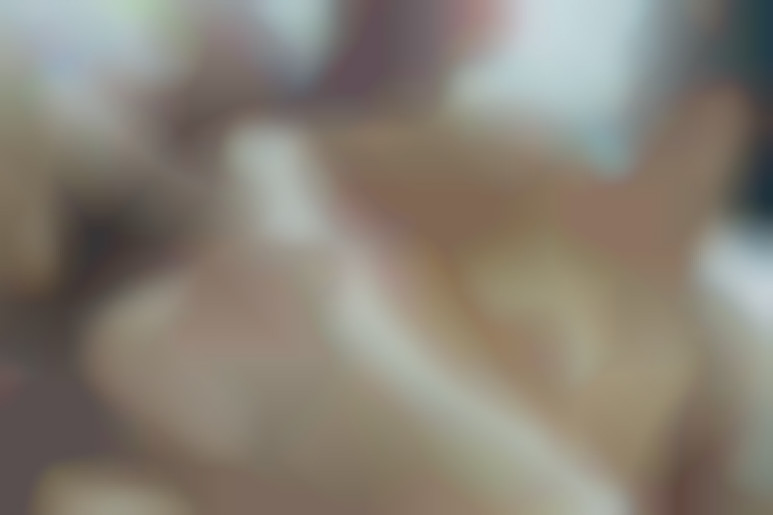 Claire Castel sodomisée dans une villa à Ibiza