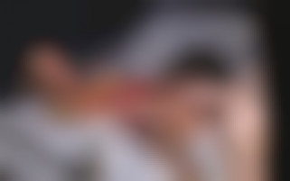 Cougar en quête d'hommes au club libertin