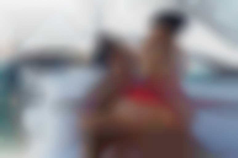 Sexe hardcore sur un bateau