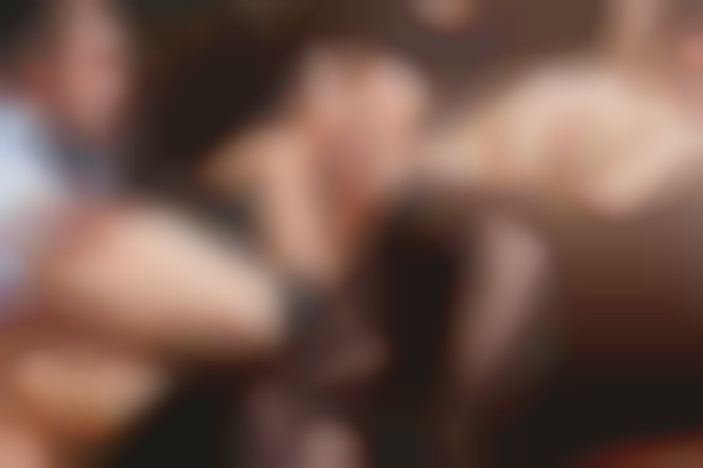 First anal scene for Sophia Laure featuring Manon Martin