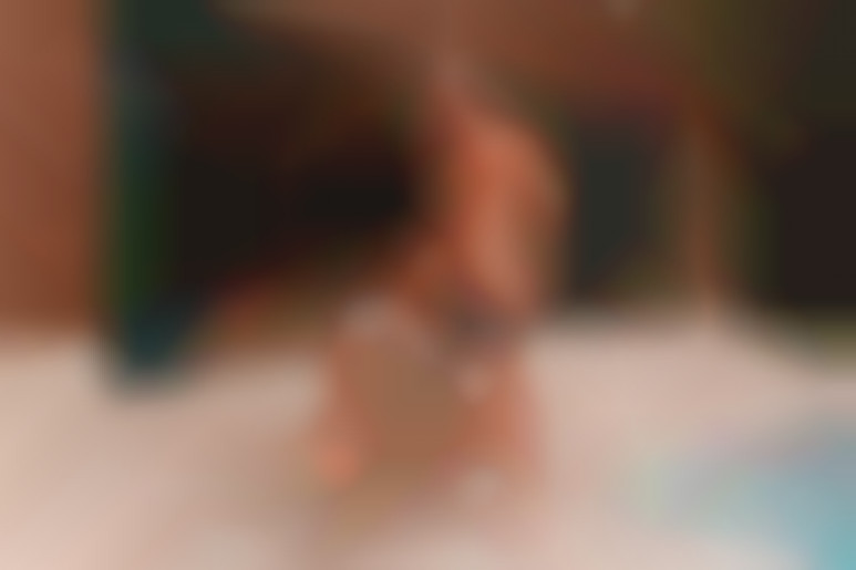 Anna Polina, the attractive real estate agent