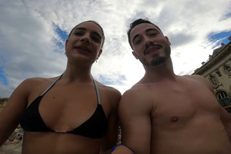 Hinter den kulissen der thermen-umkleide