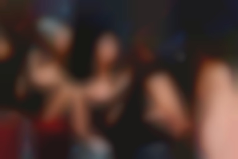 Mariska, prise dans les toilettes par un inconnu