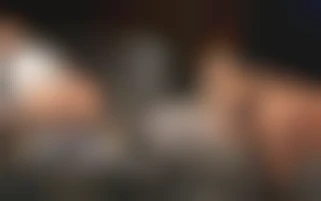 Volle Erfahrung für Chloe und Henessy