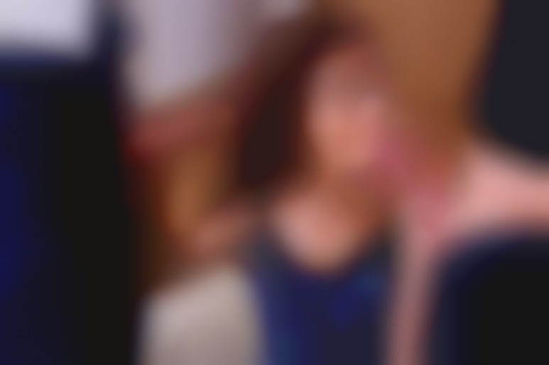 The young Lea gets banged by 2 removal men