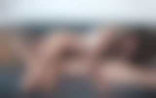 Lunas unersättliche 69: Couch-Abenteuer in allen Stellungen