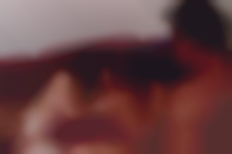 Genuss vor dem Abendessen: Amirah Adara Hardcore-Dreier