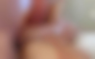 La jolie blonde voluptueuse