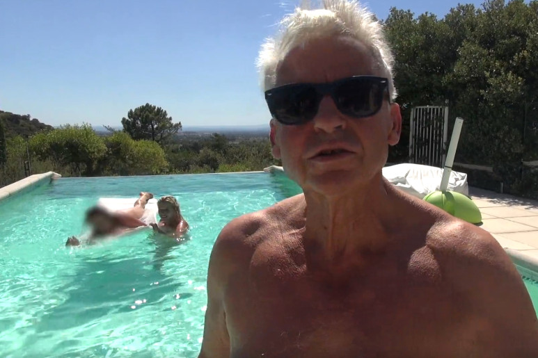 The swingers’ vacation house