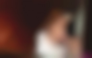 Ein Blowjob auf der Toilette mit der hübschen Kristina Sweet