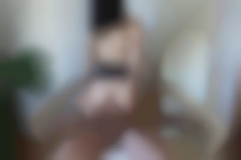 Privatbesuch: Luna Okko und  offenbaren ihre Intimität