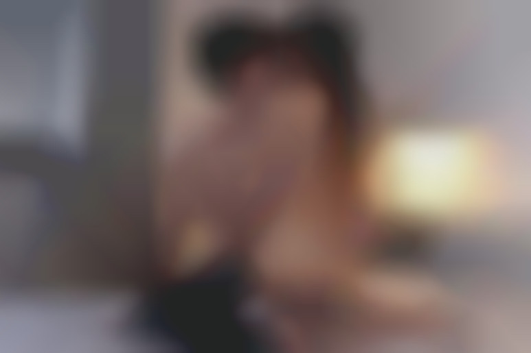 Lunas neue Dessous sind unwiderstehlich