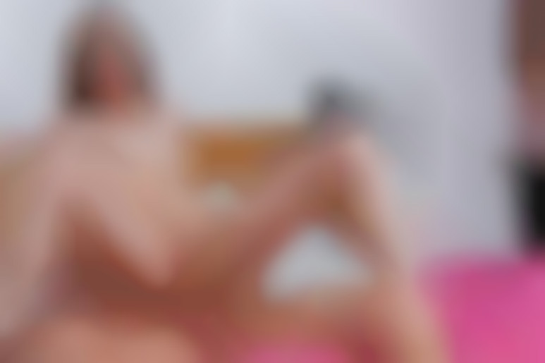 Leyla découvre le sexe