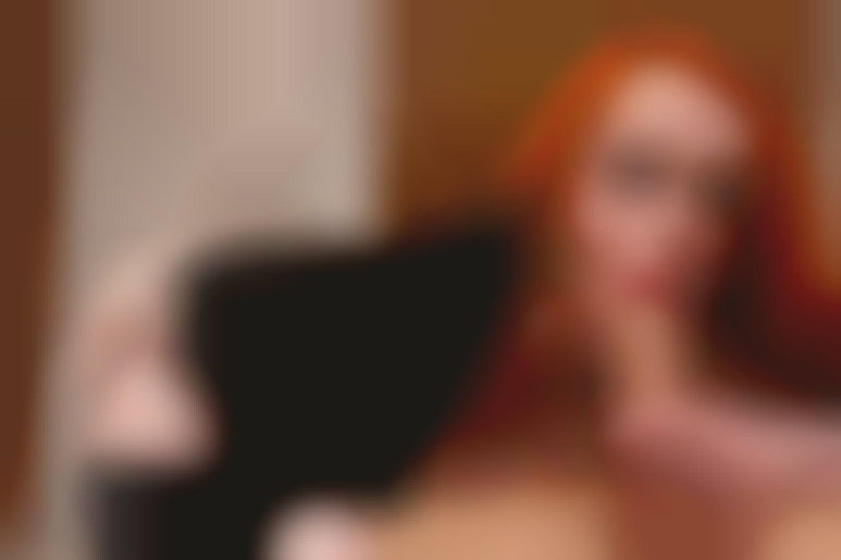 Ella Hughes, rouquine en manque de sexe