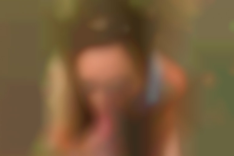 Promenons-nous dans les bois - sexe en plein air avec Tiffany Leiddi