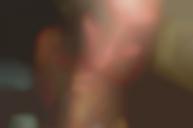 Der kleine Engel Emily widmet sich voll und ganz dem Vergnügen