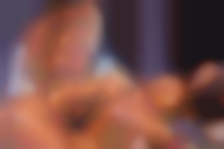 4 college girls get fucked in the dormitory by the supervisor