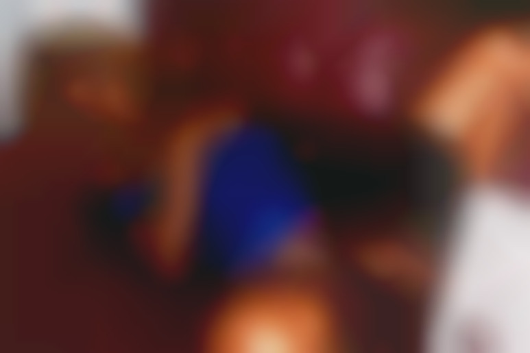 The XXL makeup artist - Intimate moment