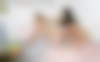 Feuerwerk am 4. Juli: Beste Freunde erkunden mit Spielzeug