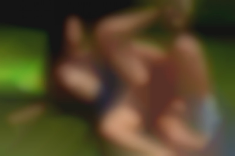 Hardcore picnic with a hot brunette