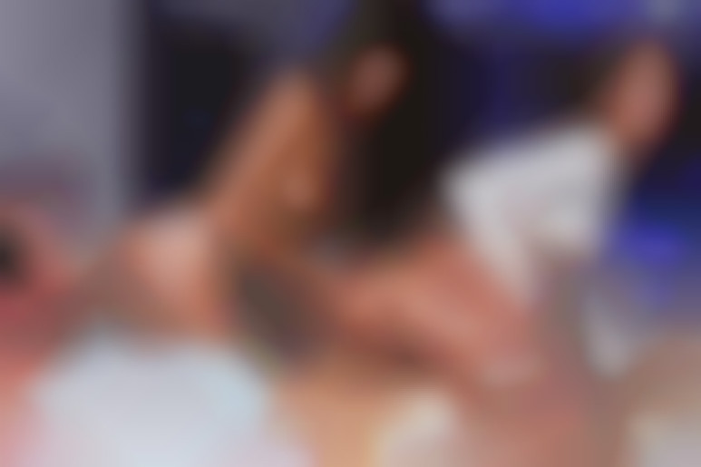 The gorgeous Nikita Bellucci & Alexa Tomas abuse their patient