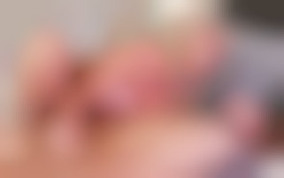 Hübsche, üppige Blondine und ihre Transfrau