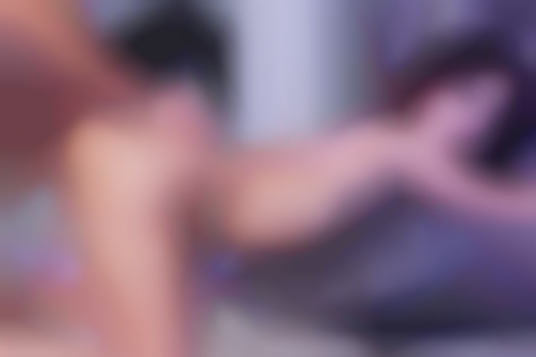 La nouvelle DORCEL GIRL, Inès Lenvin, initiée par Pascal Saint James