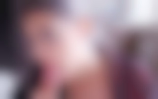 L'escapade de Luna sur le canapé