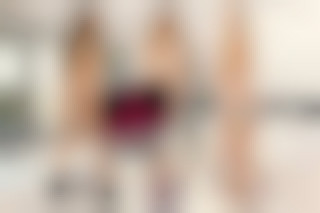 Hot Girls Seeking Roommate