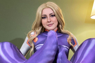 ...then play with her in her new costume.