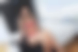 Start an affair in secret with the 18-year-old escort girl, SolaZola