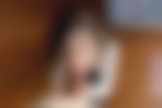 Anya wants to get famous.