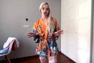 Leah Meow is your sexy roommate...