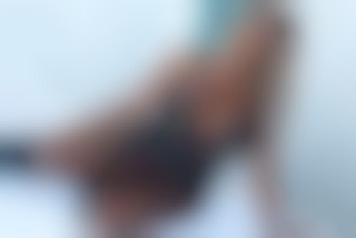 Busty ebony babe Breayana...