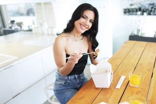 Apolonia loves being your girlfriend